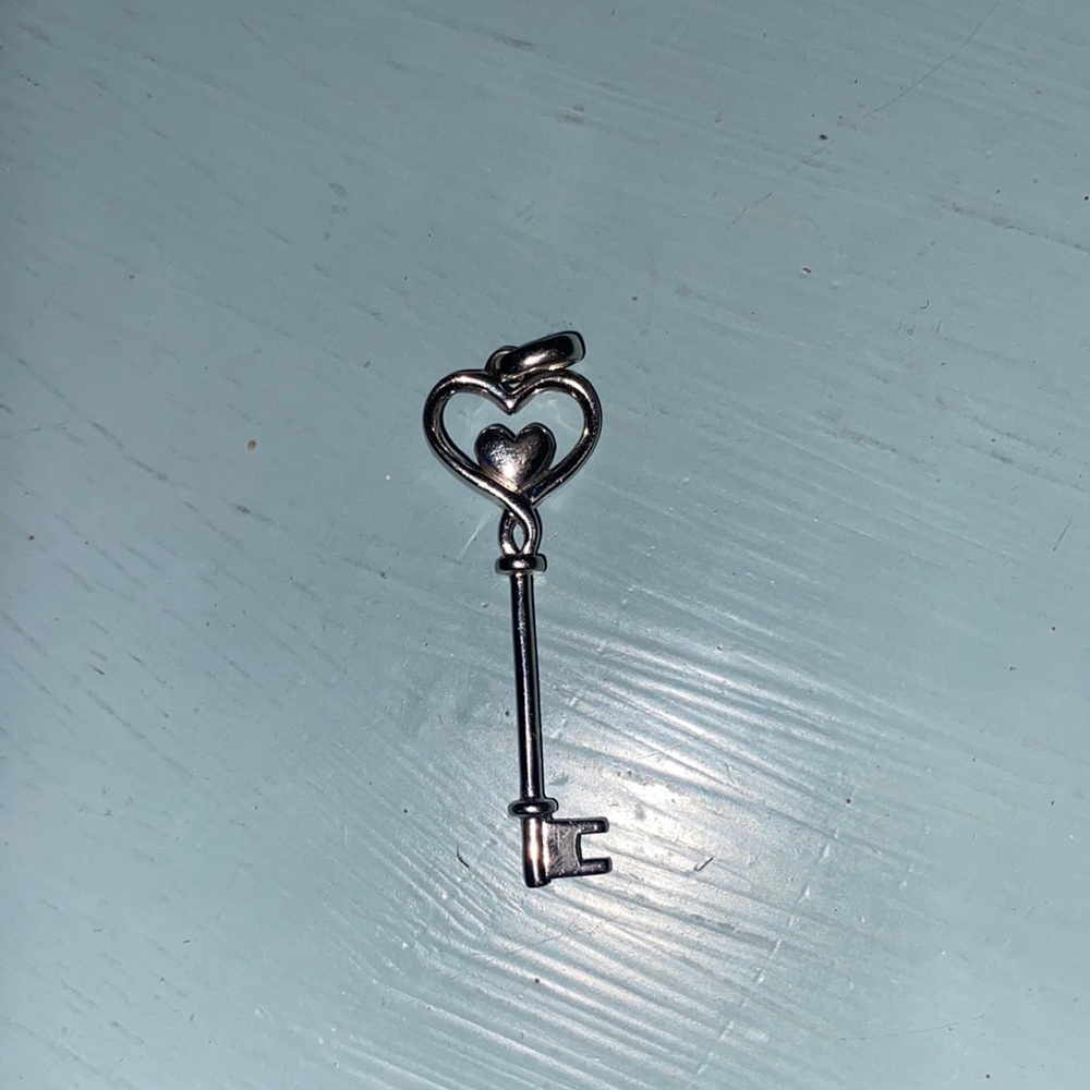 Sterling silver key heart necklace pendant